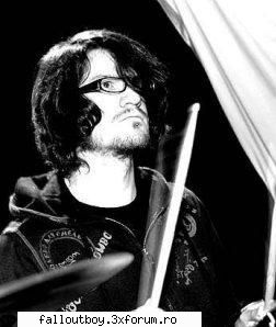 Andy Hurley - Nume: Andrew John Hurley Data nasterii: 31 mai - Fall Out Boy