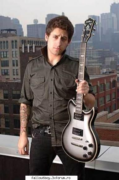 Joe Trohman - Nume: Joseph Mark Trohman Data nasterii: 1 - Fall Out Boy